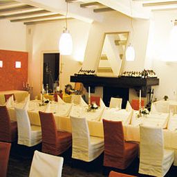 Sala de desayuno en el restaurante Gelterswoog Seehotel Fotos