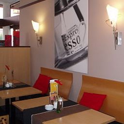 Breakfast room within restaurant Hasi Fotos