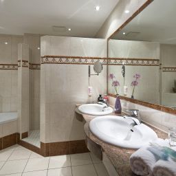 Badezimmer Ringhotel Germanenhof Fotos
