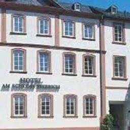 Am Schloss Biebrich Wiesbaden