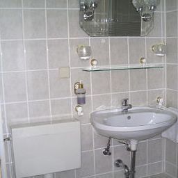 Bathroom Zum Elefant Fotos