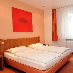 Номер Zur Krone Fotos