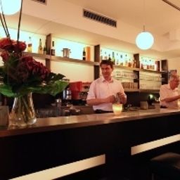 Bar Holmbecks Fotos