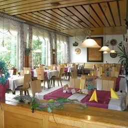 Sala de desayuno en el restaurante Seegasthof Weissensee Fotos