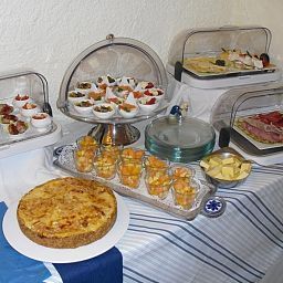 Buffet Sonnenhof Garni Fotos
