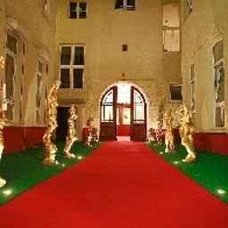 Außenansicht Zarenhof Mitte Fotos