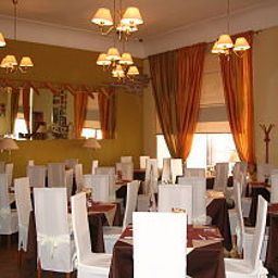 Sala colazione nel ristorante AZIMUT Hotel Samara Fotos