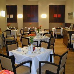 Sala de desayuno K+K Hotel Cayre Fotos