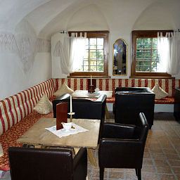 Bar Strasserwirt Herrenansitz zuTirol Fotos