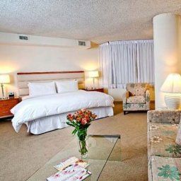 Room Georgetown Suites Harbour Building Fotos