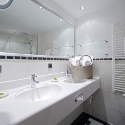 Salle de bains Schüle's Gesundheitsresort & Spa Fotos