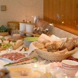 Buffet Sangermann Landhotel Fotos