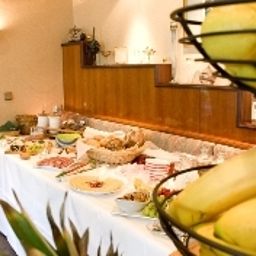 Buffet Sangermann Landhotel Fotos