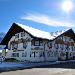 Exterior view Weinbauer Fotos