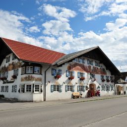 Exterior view Weinbauer Fotos