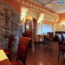 Breakfast room within restaurant Weinbauer Fotos