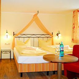 Room Weinbauer Fotos
