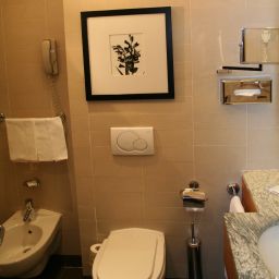 Camera da bagno Starhotels Tourist Fotos