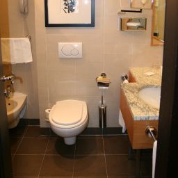 Camera da bagno Starhotels Tourist Fotos