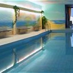 Piscina Romantik Hotel Schweizerhof Fotos