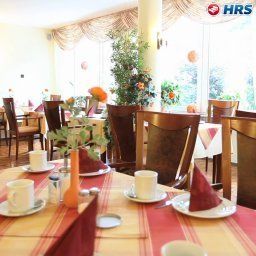 Salle du petit-déjeuner située dans le restaurant Birkenstern Fotos