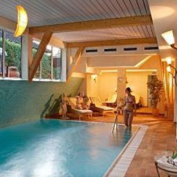 Pool Harms Wellness-Hotel Fotos