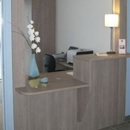 Recepción Séjours et Affaires Le Moulin Neuf Apparthotel Fotos