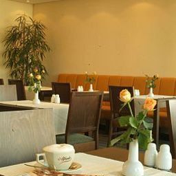 Frühstücksraum im Restaurant InterCityHotel Fotos