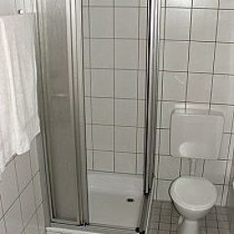 Salle de bains Brunnen Hotel Fotos