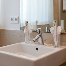 Badezimmer Seehotel Leoni Fotos