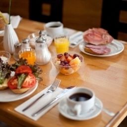 Salle du petit-déjeuner Centrum Aachener Hof Fotos