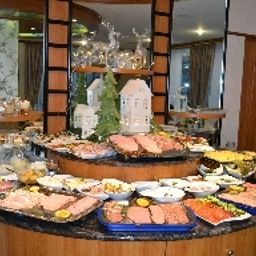 Buffet Dreyer - garni Fotos