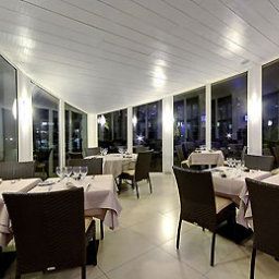 Sala colazione nel ristorante Mercure Les 3 Iles Chatelaillon Plage Fotos
