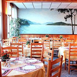 Sala śniadaniowa w restauracji Mercure Annecy Sud Fotos