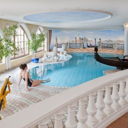 Piscina Das Central Alpine- Luxury- Life Fotos