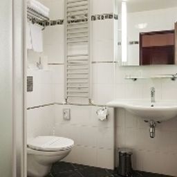 Badezimmer Best Western PLUS Meteor Plaza Fotos