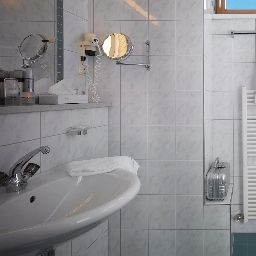 Bathroom Bogner Landgasthof Fotos