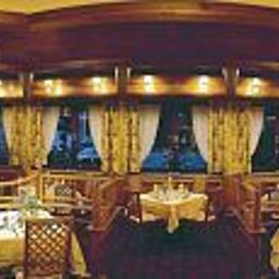 Breakfast room within restaurant Berghof Golfhotel / Garni Fotos