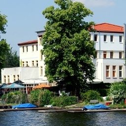 Фасад essentis bio-seminarhotel  an der Spree Fotos