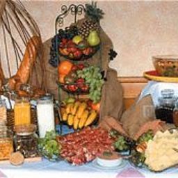 Buffet Jan van Werth Stadt-gut-Hotel Fotos