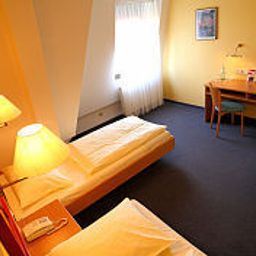  Montana Nürnberg-West Fotos