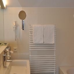 Salle de bains Goldener Adler Wattens, Tirol Fotos