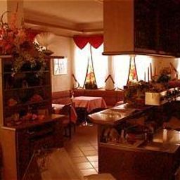 Frühstücksraum im Restaurant Bodoni Fotos