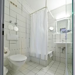 Camera da bagno Feuerbach im Biberturm garni Fotos