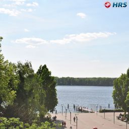 Вид Am Tegeler See Gromada Fotos