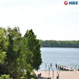 Вид Am Tegeler See Gromada Fotos
