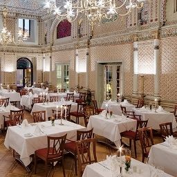 Salle du petit-déjeuner située dans le restaurant Halm Fotos