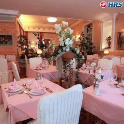 Sala colazione nel ristorante Schlosshotel Oth Fotos