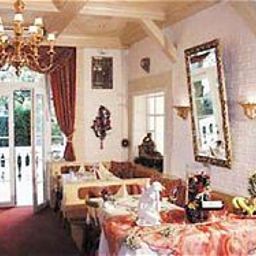Sala colazione nel ristorante Schlosshotel Oth Fotos