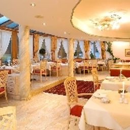 Breakfast room within restaurant Xander Sporthotel Fotos